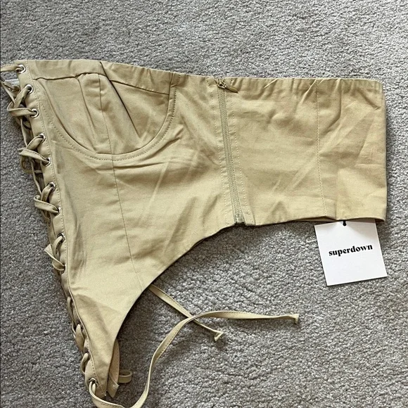 NWT Superdown Ashlyn corset lace up top Size Medium - Picture 10 of 12